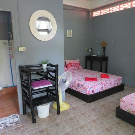 Same Same Guesthouse, Bar & Restaurant (Adults Only) Hat Rin Buitenkant foto